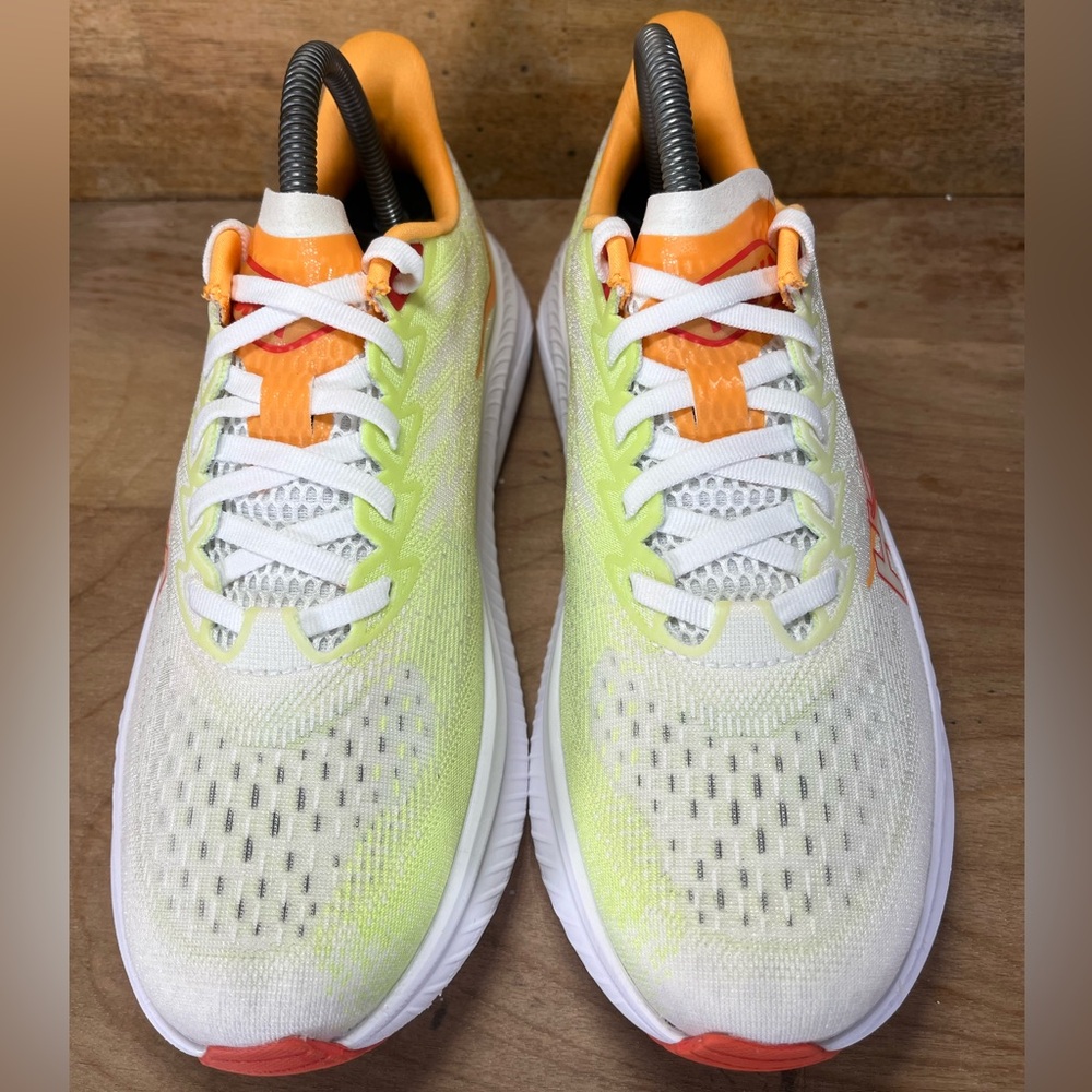 Hoka One One Mach 6 LIGHTWEIGHT Womens Sz 8 Running Shoes Sneakers White Lettuce - Picture 3 of 12